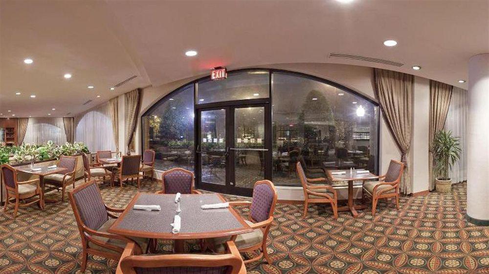 Holiday Inn Charlotte University, An Ihg Hotel Extérieur photo