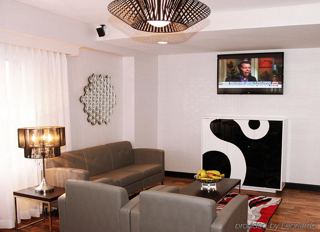 Holiday Inn Charlotte University By Ihg Extérieur photo