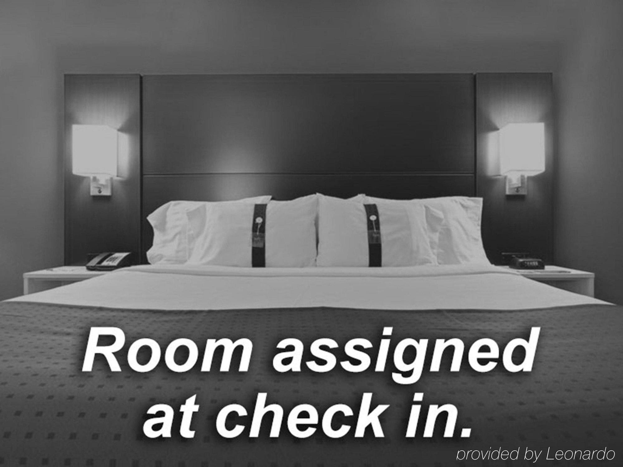 Holiday Inn Charlotte University By Ihg Extérieur photo