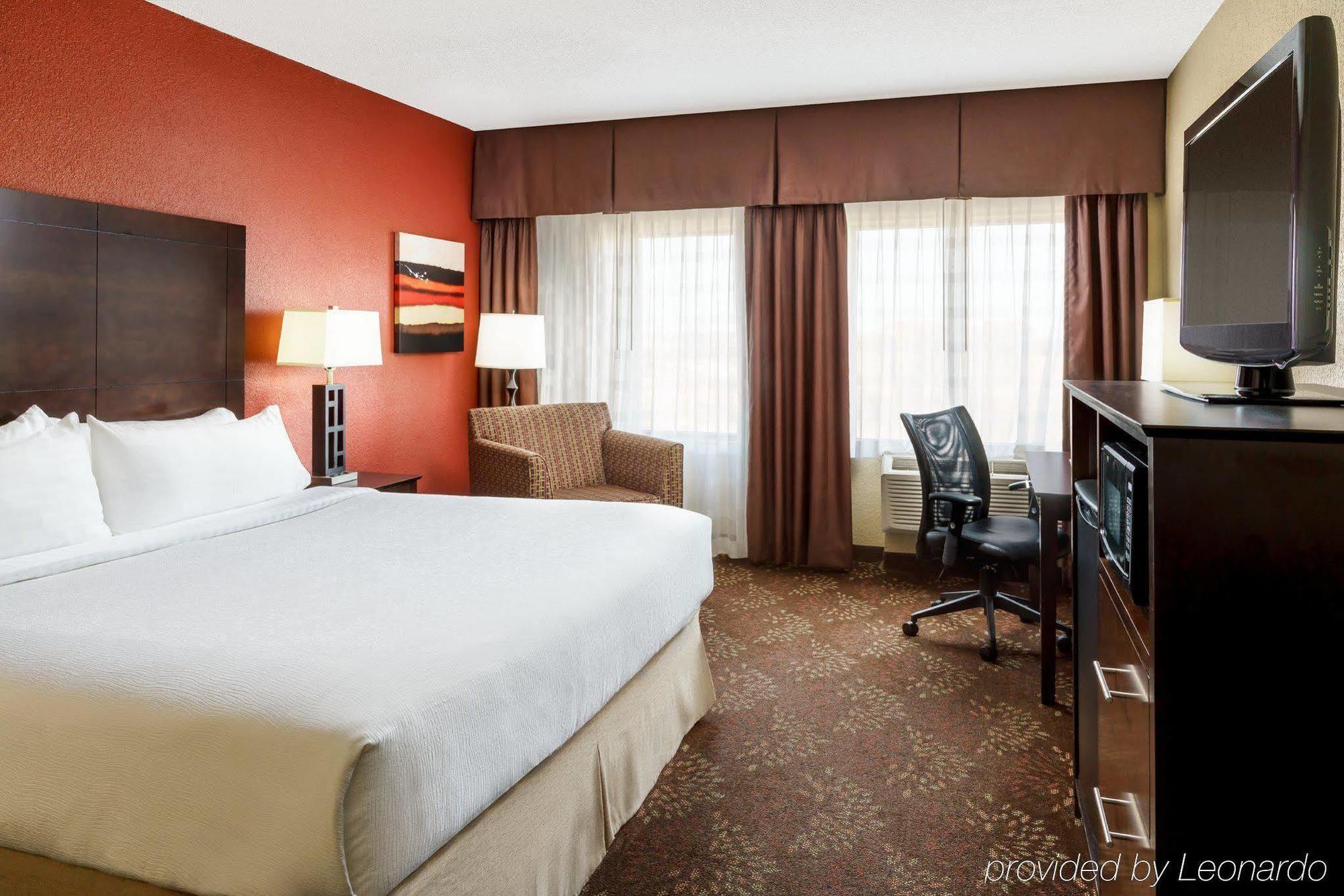 Holiday Inn Charlotte University, An Ihg Hotel Extérieur photo