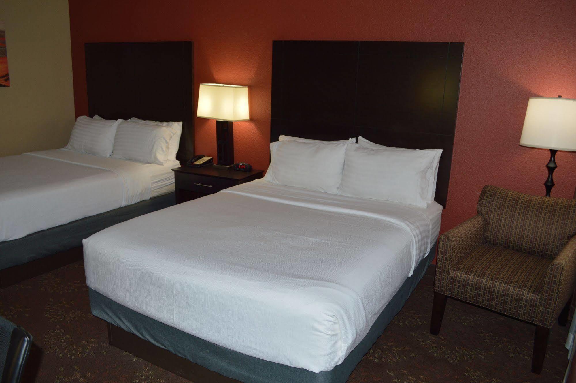 Holiday Inn Charlotte University By Ihg Extérieur photo