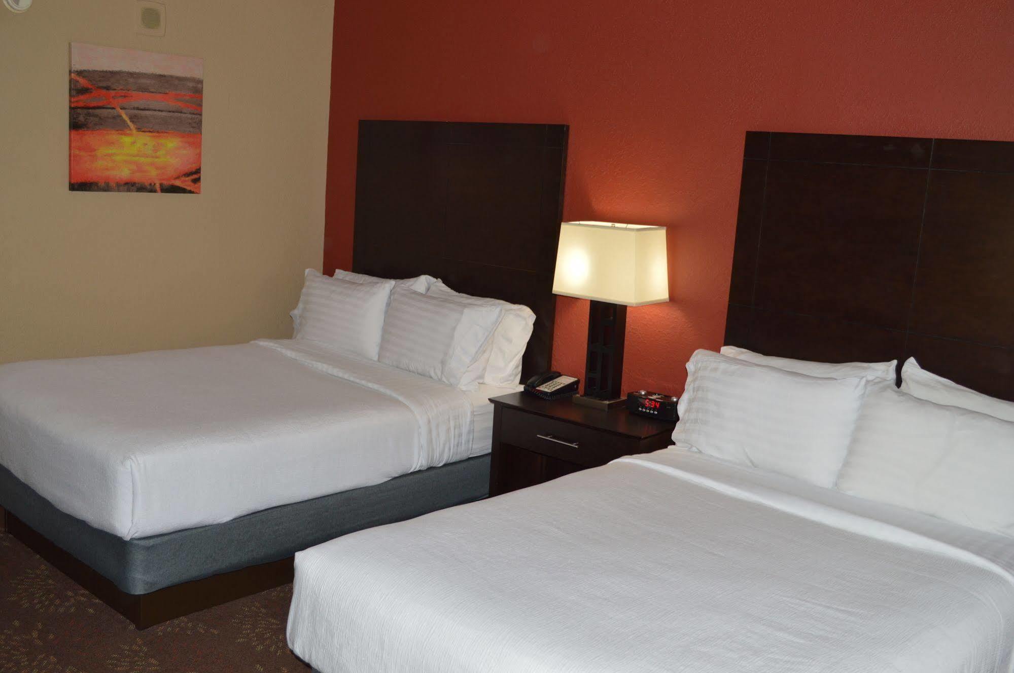Holiday Inn Charlotte University By Ihg Extérieur photo