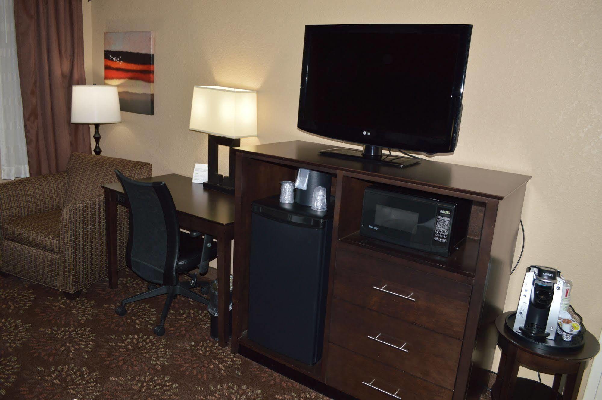 Holiday Inn Charlotte University, An Ihg Hotel Extérieur photo