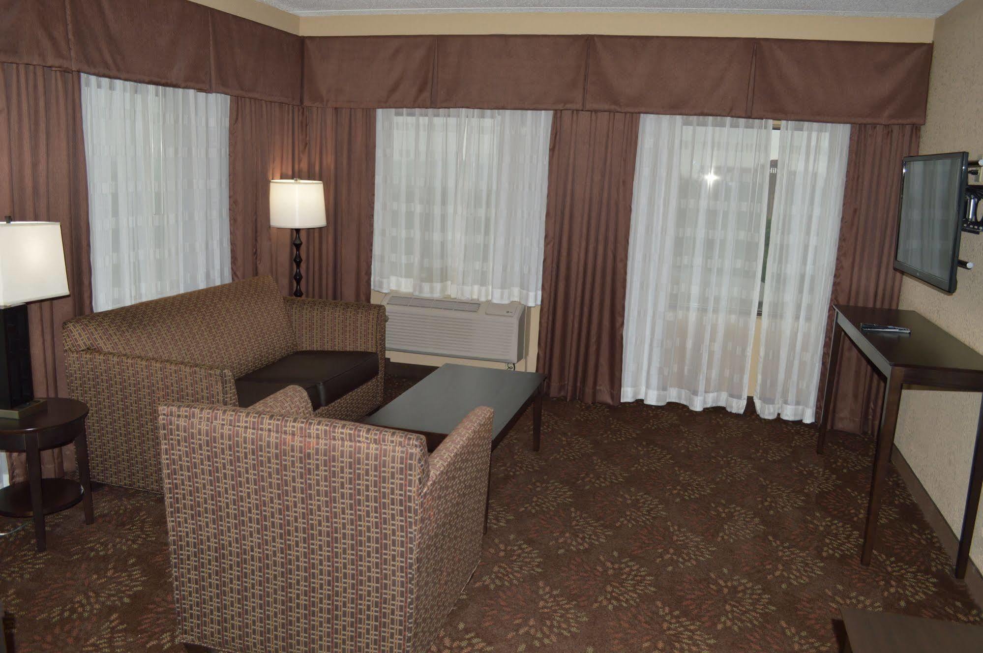 Holiday Inn Charlotte University By Ihg Extérieur photo