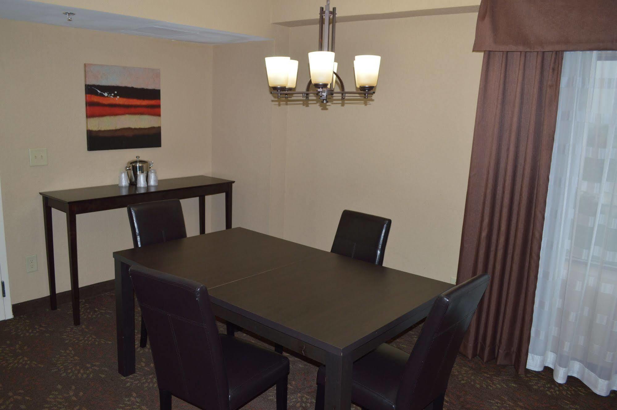 Holiday Inn Charlotte University By Ihg Extérieur photo