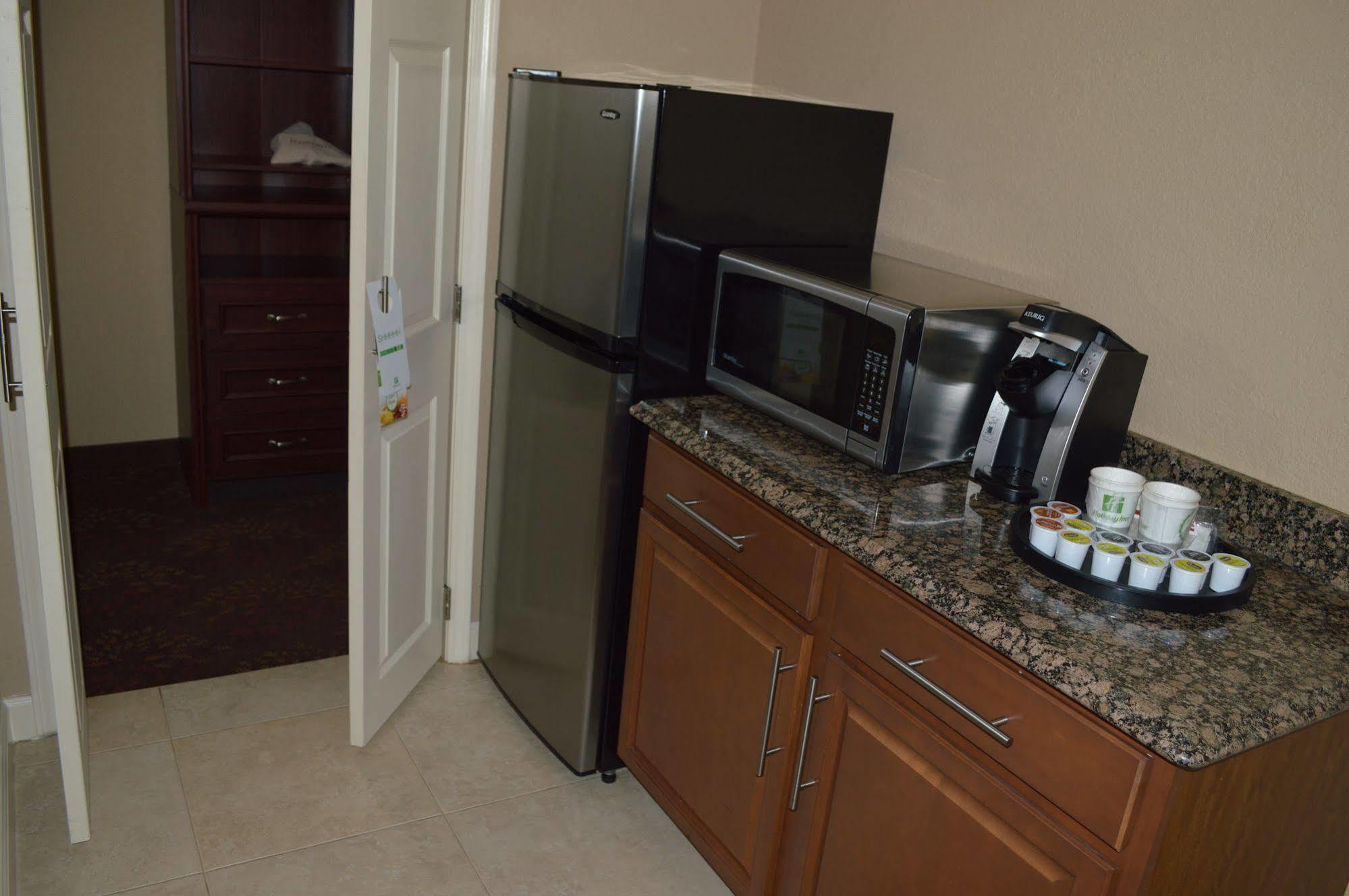 Holiday Inn Charlotte University By Ihg Extérieur photo